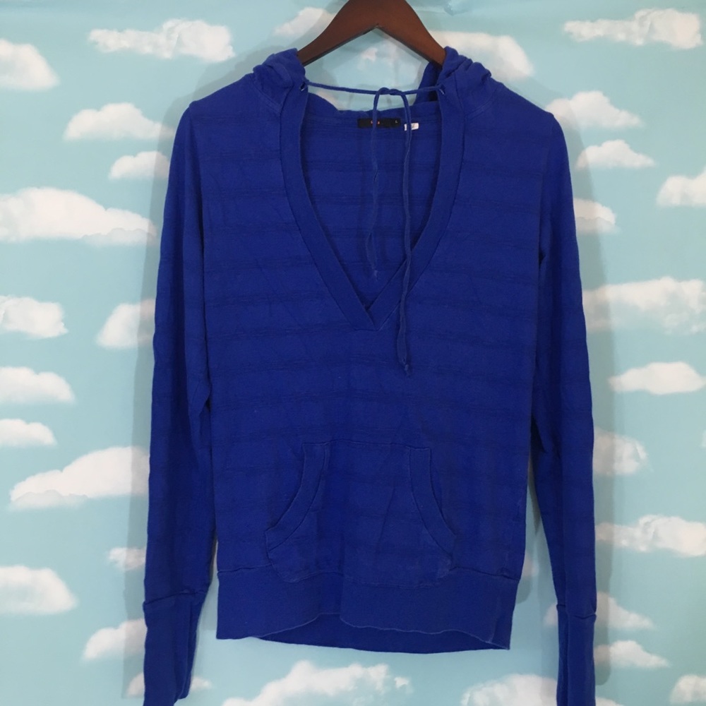 Lux striped blue deep v-neck lightweight hoody top